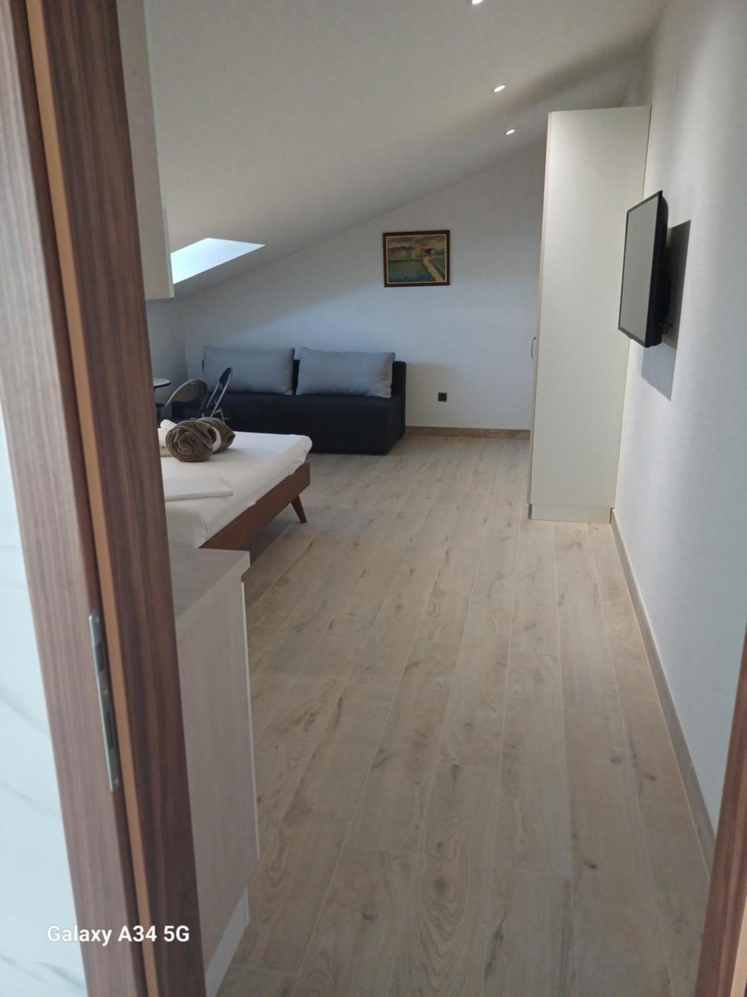 Apartmani Centar Selce Buitenkant foto